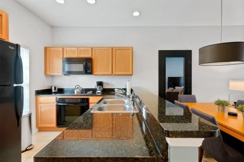 Touwnhouse à vendre à Kissimmee, Floride: 2 chambres, 107.86 m2 № 2212747 - photo 9