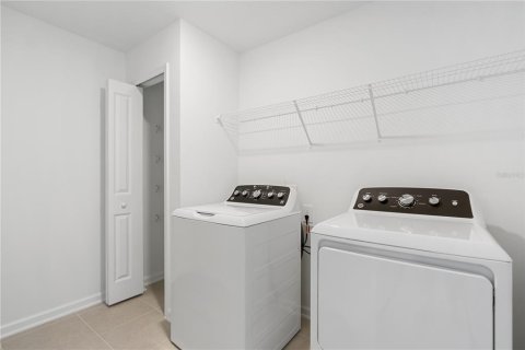 Casa en alquiler en Kissimmee, Florida, 4 dormitorios, 201.97 m2 № 2092581 - foto 12