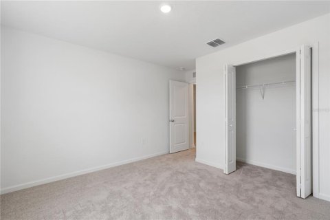 Casa en alquiler en Kissimmee, Florida, 4 dormitorios, 201.97 m2 № 2092581 - foto 4