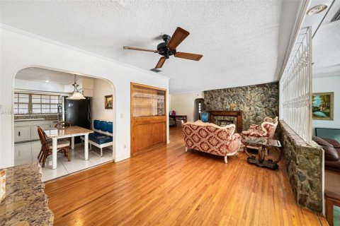 Купить виллу или дом в Майами, Флорида 4 спальни, 312.43м2, № 1978143 - фото 8