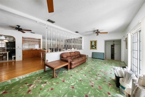 Купить виллу или дом в Майами, Флорида 4 спальни, 312.43м2, № 1978143 - фото 13