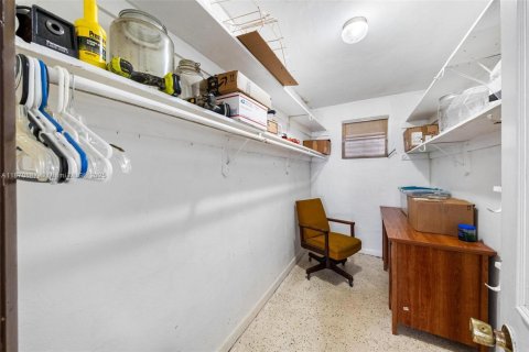 Купить виллу или дом в Майами, Флорида 4 спальни, 312.43м2, № 1978143 - фото 30