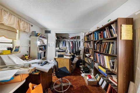 Купить виллу или дом в Майами, Флорида 4 спальни, 312.43м2, № 1978143 - фото 16