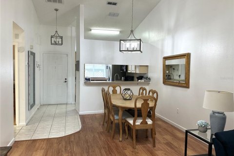 House in Tarpon Springs, Florida 2 bedrooms, 99.41 sq.m. № 2147509 - photo 9