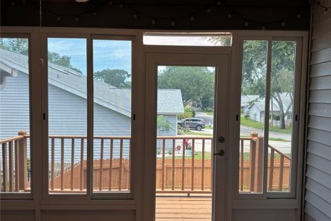 House in Tarpon Springs, Florida 2 bedrooms, 99.41 sq.m. № 2147509 - photo 30