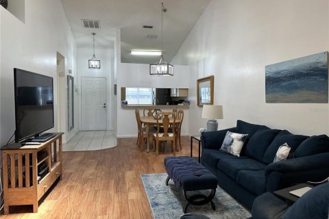 House in Tarpon Springs, Florida 2 bedrooms, 99.41 sq.m. № 2147509 - photo 7