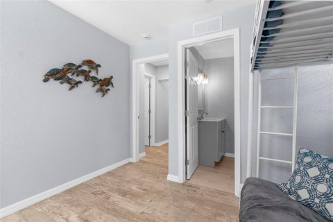 House in Weeki Wachee, Florida 2 bedrooms, 84.73 sq.m. № 1673220 - photo 30