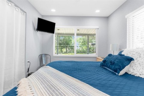 House in Weeki Wachee, Florida 2 bedrooms, 84.73 sq.m. № 1673220 - photo 26