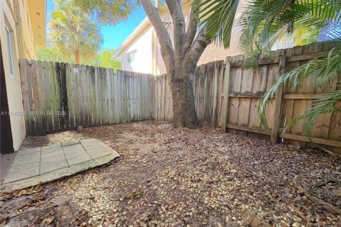 Снять в аренду квартиру в Форт-Лодердейл, Флорида 1 спальня, 55.74м2, № 2004837 - фото 7