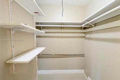 Снять в аренду квартиру в Форт-Лодердейл, Флорида 1 спальня, 55.74м2, № 2004837 - фото 6