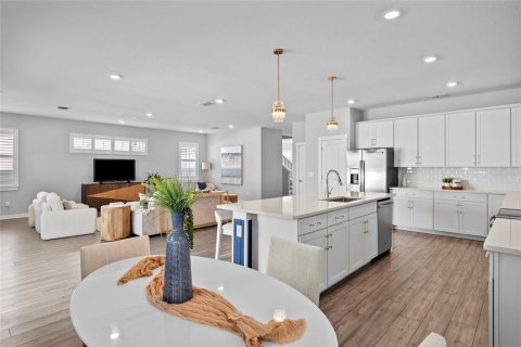 House in Tampa, Florida 4 bedrooms, 287.44 sq.m. № 1856634 - photo 19