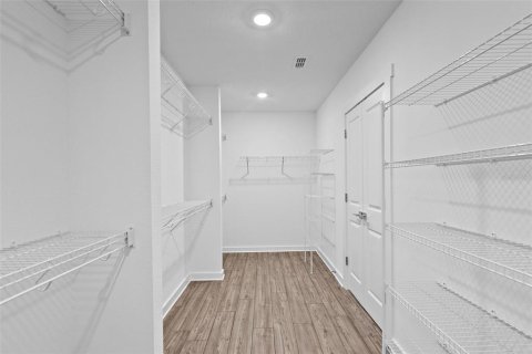 House in Tampa, Florida 4 bedrooms, 287.44 sq.m. № 1856634 - photo 30