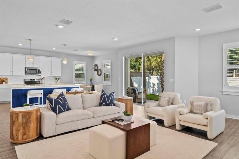 House in Tampa, Florida 4 bedrooms, 287.44 sq.m. № 1856634 - photo 7