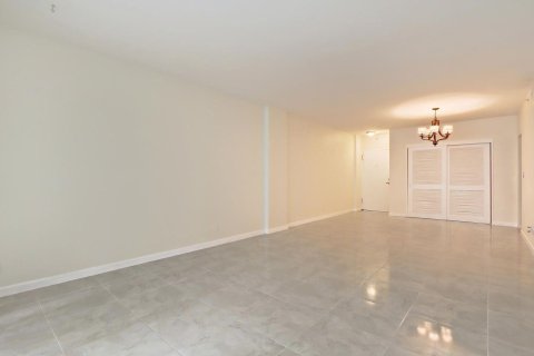 Купить кондоминиум в Холливуд, Флорида 3 комнаты, 82.03м2, № 2250311 - фото 4