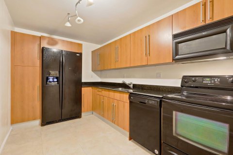 Купить кондоминиум в Холливуд, Флорида 3 комнаты, 82.03м2, № 2250311 - фото 11
