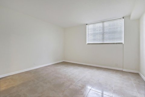 Купить кондоминиум в Холливуд, Флорида 3 комнаты, 82.03м2, № 2250311 - фото 9