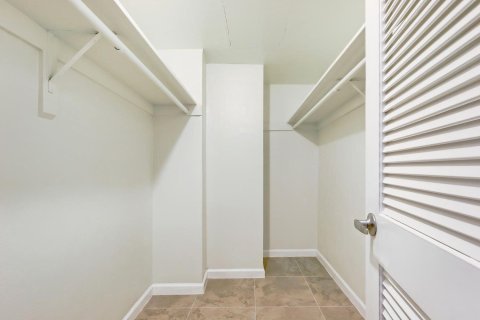 Купить кондоминиум в Холливуд, Флорида 3 комнаты, 82.03м2, № 2250311 - фото 7