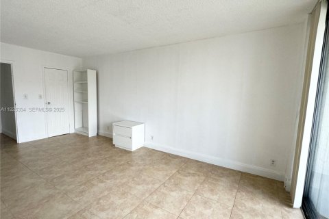 Copropriété à louer à Hallandale Beach, Floride: 1 chambre, 76.18 m2 № 1987401 - photo 6