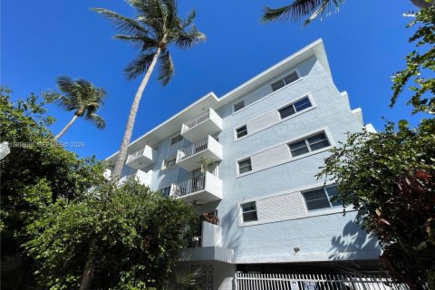 Condo in Miami Beach, Florida, 1 bedroom  № 2057676