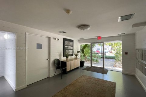 Condo in Miami Beach, Florida, 1 bedroom  № 2057676 - photo 20