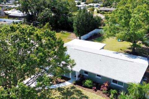 Villa ou maison à vendre à Sarasota, Floride: 3 chambres, 165.46 m2 № 1899251 - photo 4