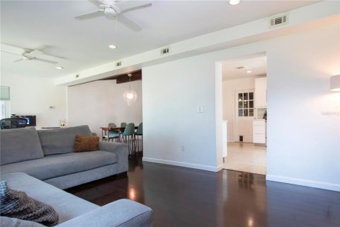 Villa ou maison à vendre à Sarasota, Floride: 3 chambres, 165.46 m2 № 1899251 - photo 29