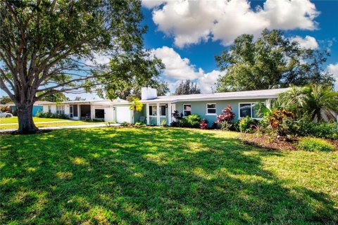 Villa ou maison à vendre à Sarasota, Floride: 3 chambres, 165.46 m2 № 1899251 - photo 2