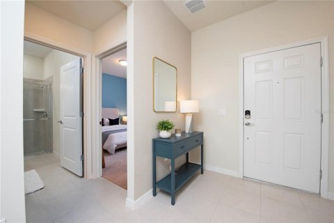 Townhouse in Davenport, Florida 5 bedrooms, 213.02 sq.m. № 2166146 - photo 14