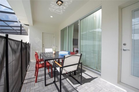 Townhouse in Davenport, Florida 5 bedrooms, 213.02 sq.m. № 2166146 - photo 21