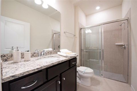 Townhouse in Davenport, Florida 5 bedrooms, 213.02 sq.m. № 2166146 - photo 16