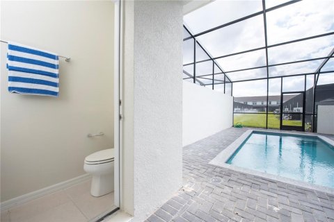 Townhouse in Davenport, Florida 5 bedrooms, 213.02 sq.m. № 2166146 - photo 20