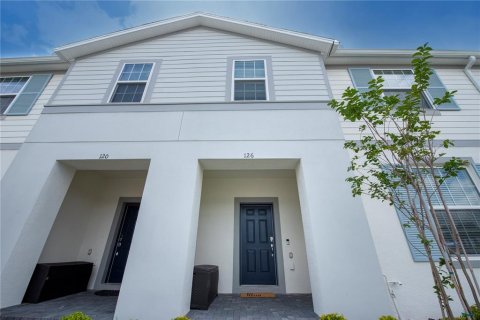 Townhouse in Davenport, Florida 5 bedrooms, 213.02 sq.m. № 2166146 - photo 2