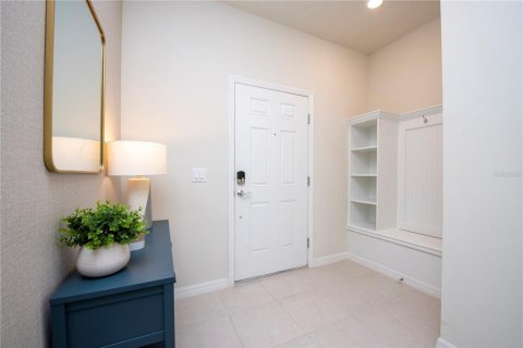 Townhouse in Davenport, Florida 5 bedrooms, 213.02 sq.m. № 2166146 - photo 17