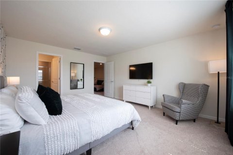 Townhouse in Davenport, Florida 5 bedrooms, 213.02 sq.m. № 2166146 - photo 28