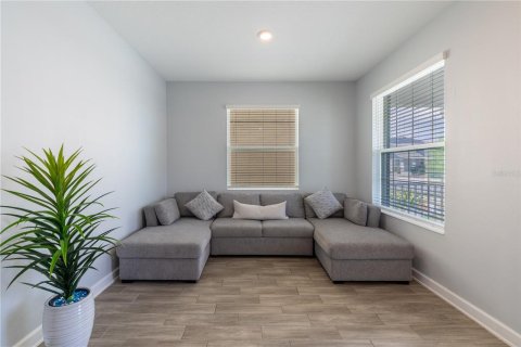 Villa ou maison à vendre à Orlando, Floride: 5 chambres, 245.08 m2 № 2351921 - photo 4