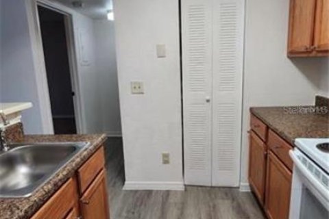 Condo in Orlando, Florida, 1 bedroom  № 1444915 - photo 8