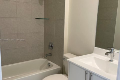 Copropriété à vendre à Doral, Floride: 3 chambres, 104.42 m2 № 1999207 - photo 26