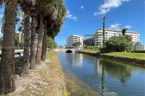 Copropriété à vendre à Doral, Floride: 3 chambres, 104.42 m2 № 1999207 - photo 6