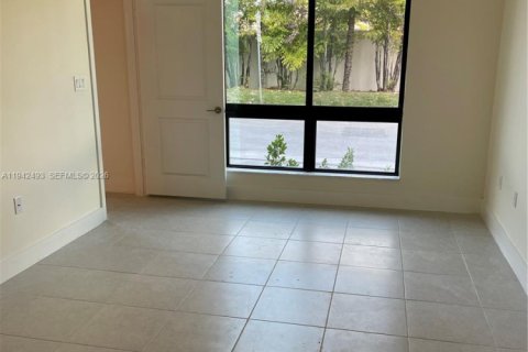 Copropriété à vendre à Doral, Floride: 3 chambres, 104.42 m2 № 1999207 - photo 18