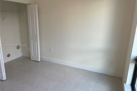 Copropriété à vendre à Doral, Floride: 3 chambres, 104.42 m2 № 1999207 - photo 14