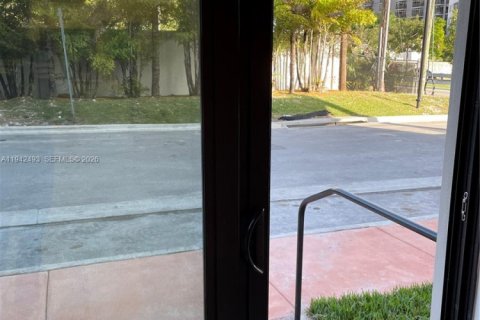 Copropriété à vendre à Doral, Floride: 3 chambres, 104.42 m2 № 1999207 - photo 13