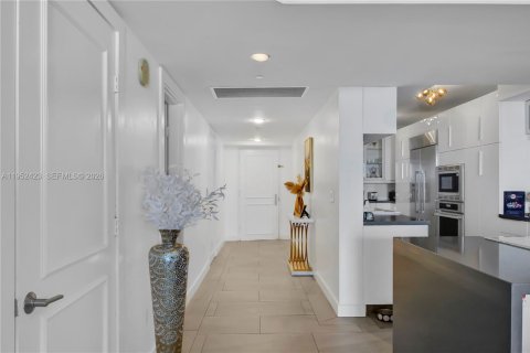 Купить кондоминиум в Халландейл-Бич, Флорида 3 спальни, 145.95м2, № 2008096 - фото 21