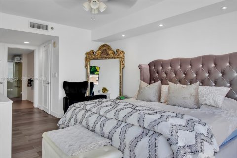 Купить кондоминиум в Халландейл-Бич, Флорида 3 спальни, 145.95м2, № 2008096 - фото 7