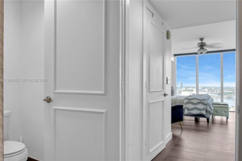 Купить кондоминиум в Халландейл-Бич, Флорида 3 спальни, 145.95м2, № 2008096 - фото 11