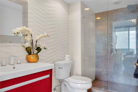 Купить кондоминиум в Халландейл-Бич, Флорида 3 спальни, 145.95м2, № 2008096 - фото 16