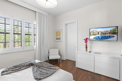 House in Boca Raton, Florida 5 bedrooms, 433.02 sq.m. № 1796473 - photo 26