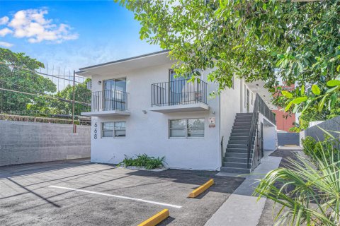 Apartment in Miami, Florida 2 bedrooms, 65.03 sq.m. № 2003042