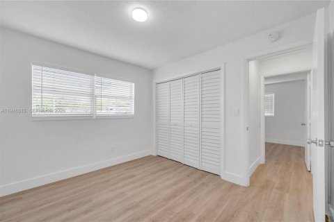 Apartment in Miami, Florida 2 bedrooms, 65.03 sq.m. № 2003042 - photo 17