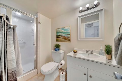 Copropriété à vendre à Pompano Beach, Floride: 2 chambres, 102.19 m2 № 2011399 - photo 9