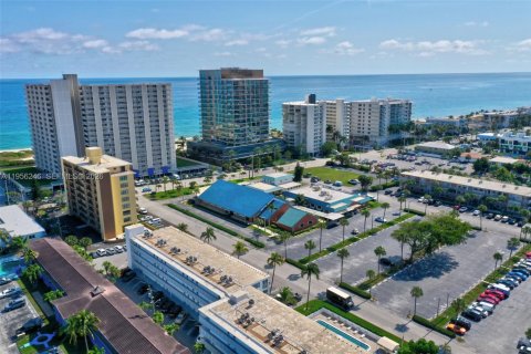 Copropriété à vendre à Pompano Beach, Floride: 2 chambres, 102.19 m2 № 2011399 - photo 18